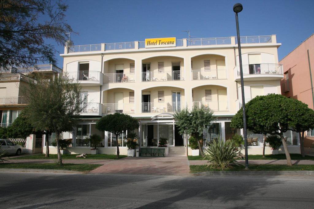 Hotel Toscana Marotta Eksteriør billede